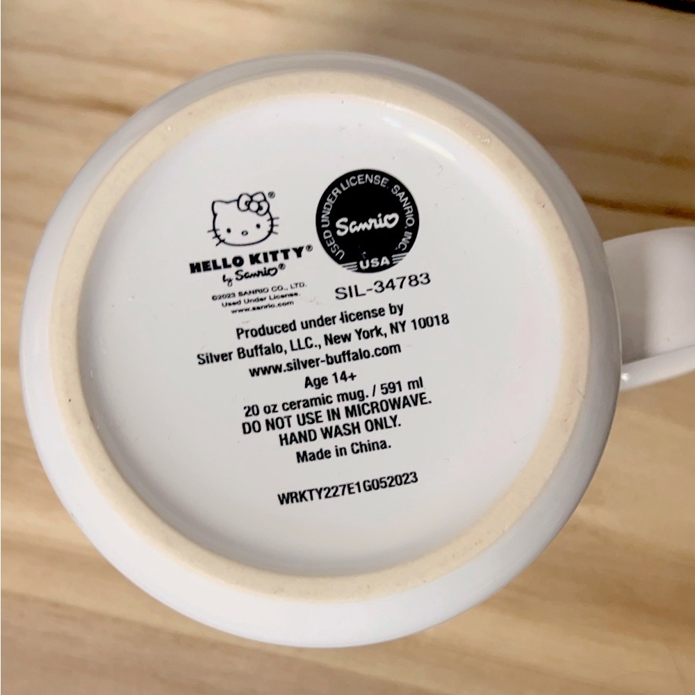Hello Kitty Ceramic Mug Coffee Cup. - Picture 7 of 7
